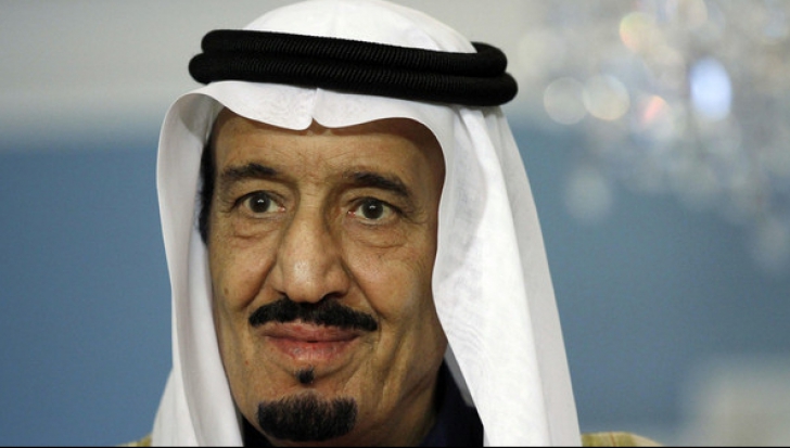 Regele Arabiei Saudite a ordonat suspendarea unui jurnalist prea entuziast în a-l lăuda