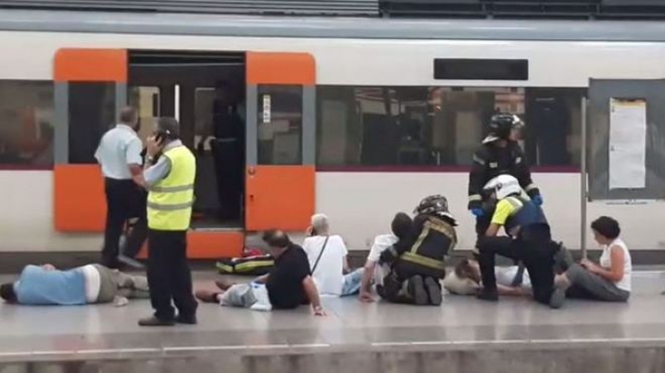 BBC: 48 de răniţi, în urma unui accident de tren în Barcelona