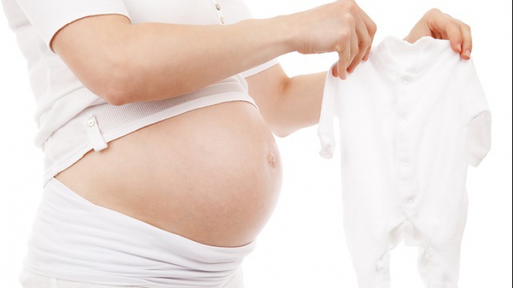Femeile la menopauză pot deveni mame folosind material genetic propriu!