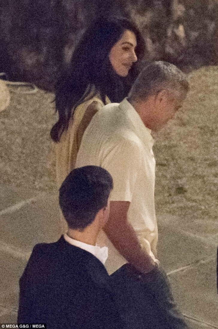 Amal Clooney a făcut SENZAȚIE la o recepție privată. Cum arată după nașterea gemenilor