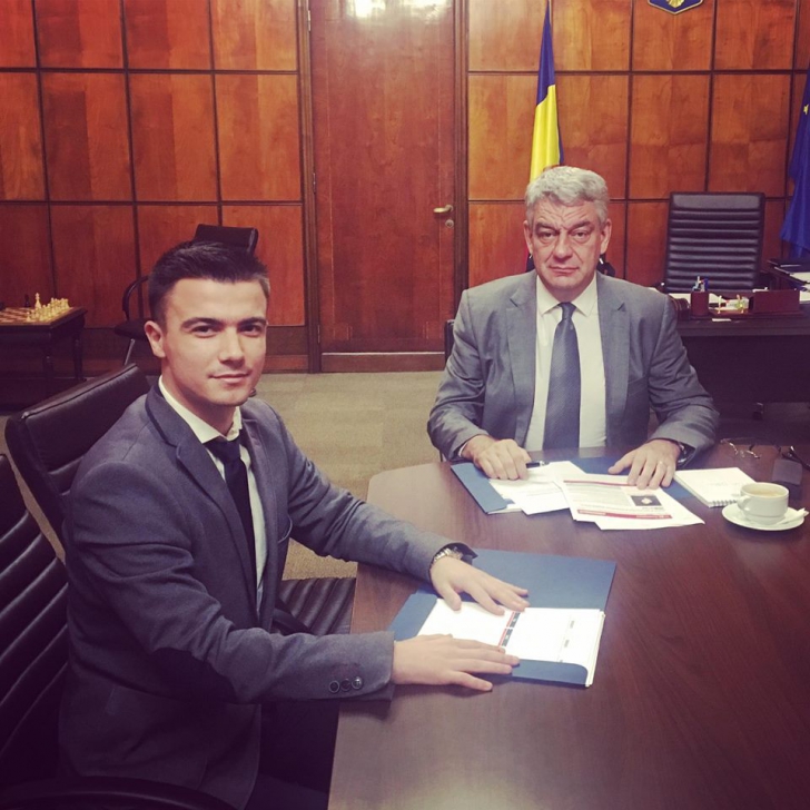Mihai Tudose l-a reangajat la Guvern pe consilierul adus de Ponta şi dat afară de Grindeanu