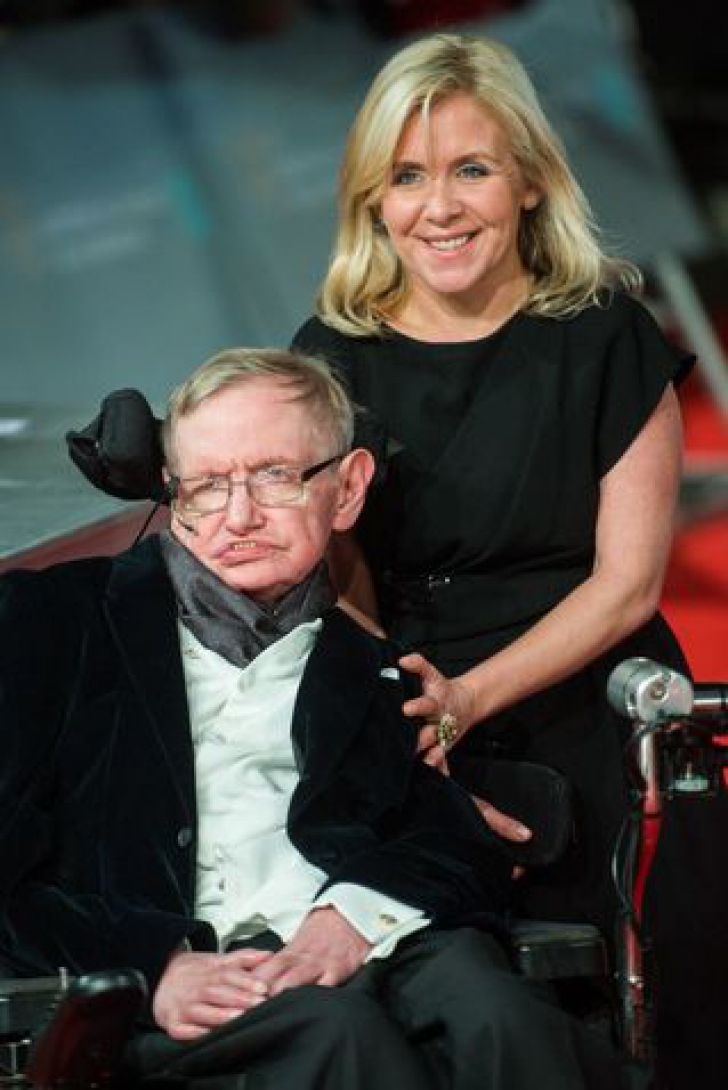 Cum arată fiica celebrului fizician Stephen Hawking