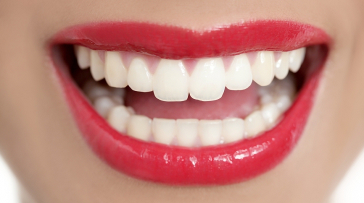 Tratamentul REVOLUŢIONAR care repară şi regenerează dinţii, fără durere