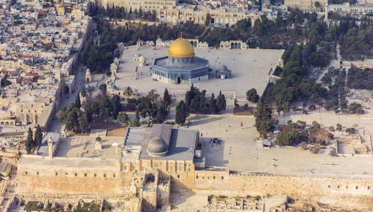 Decizie istorică: Israelul interzice bărbaților musulmani să intre în locurile sfinte din Ierusalim