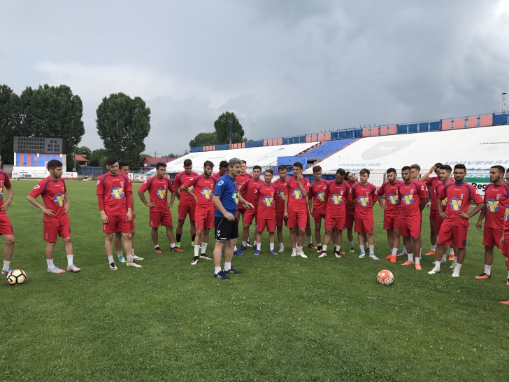 Chindia Târgoviştea vrea în Liga 1: "Fundaşul" înalt de 27 de metri