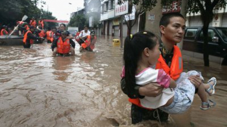 TRAGEDIE. 27 de morţi şi 8 dispăruţi în China, în urma inundaţiilor
