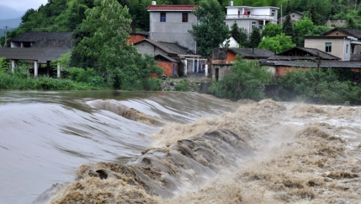 Cel puţin 18 morţi şi 18 dispăruţi în inundaţiile din nord-estul Chinei
