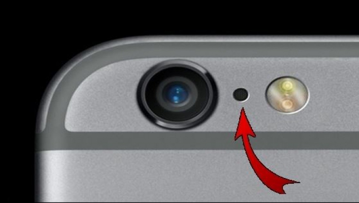 De ce unele telefoane au un orificiu mic lângă camera foto
