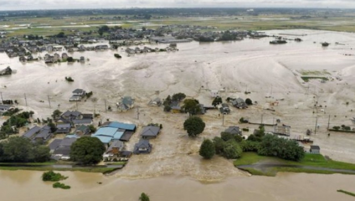 Ploile torenţiale au făcut prăpăd: cel puţin 2 morţi, 11 persoane dispărute, în sudul Japoniei