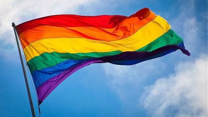 Peste 500 de persoane au participat, sâmbătă, la un marş al comunităţii LGBT, intitulat "Cluj Pride"