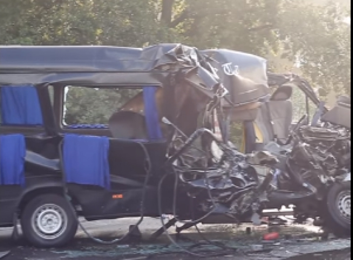 Ce gafă de începător a făcut șoferul care a provocat accidentul din Ungaria soldat cu trei morți