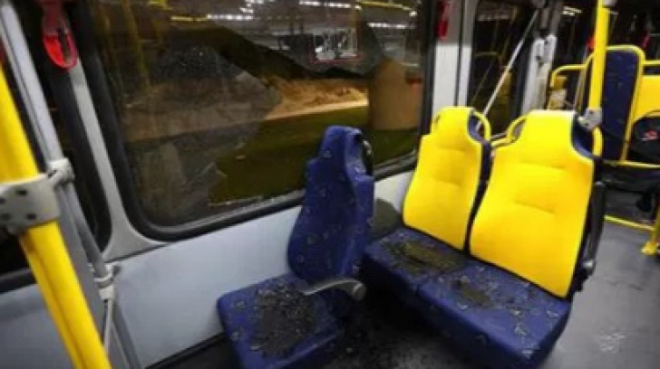 Un autobuz cu turişti a derapat: cel puţin 8 morţi, peste 30 de răniţi