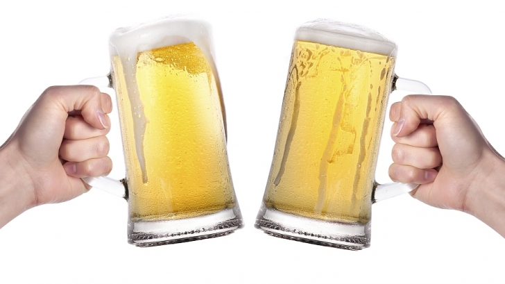 Cuvântul "sănătos" nu mai poate fi asociat cu berea în reclame. Motivul...