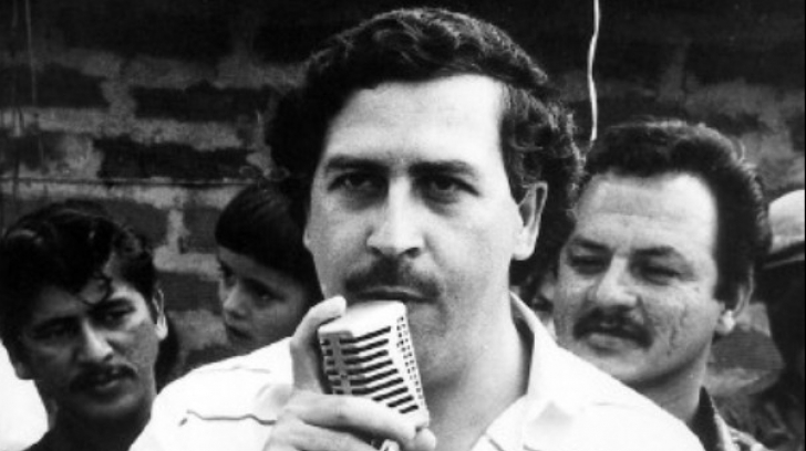 Cât costă să-ți petreci noapte în vila "Regelui Drogurilor"? Vacanță în casa lui Pablo Escobar