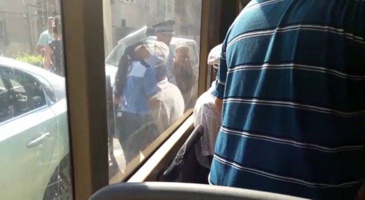 Panică la Constanţa: poliţiştii au blocat un autobuz plin de călători. Care a fost motivul