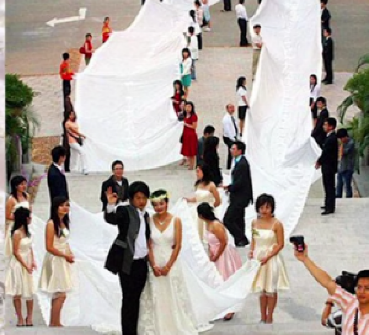 Nunta era minunată, dar când invitații au văzut rochia de mireasă au rămas mască. "Cum a putut?"
