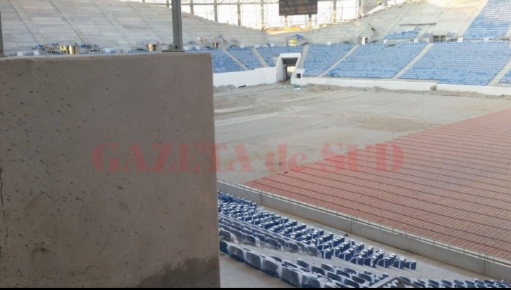 Gafă în construcţia Stadionului din Craiova: suporterii, aşezaţi cu faţa la zid. GOLUL nu se vede!