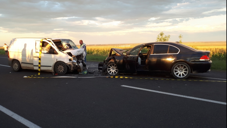 GRAV accident în Buzău: impact frontal între două autoturisme! Opt victime, între care doi copii