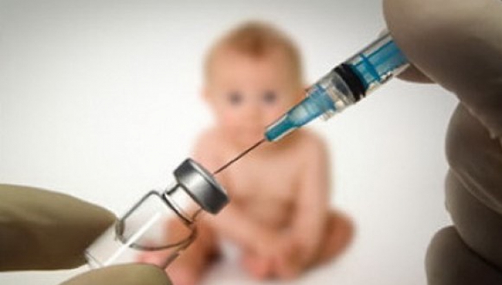 Ministrul Sănătăţii, despre legea vaccinării: Amenzi pentru părinţii care refuză informarea