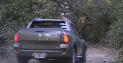 Cum arată Duster Oroch, care se fabrică numai "afară", dar pe care vor să-l aducă şi în România