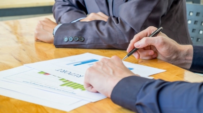 Consiliile de administrații din companiile de stat, controlate politic. Foto/Arhivă