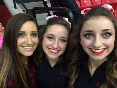 Care e MAMA şi care e FIICA? Imaginile care au pus pe jar internauţii