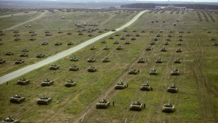 Divizia de tancuri cu care Rusia vrea să provoace NATO în septembrie