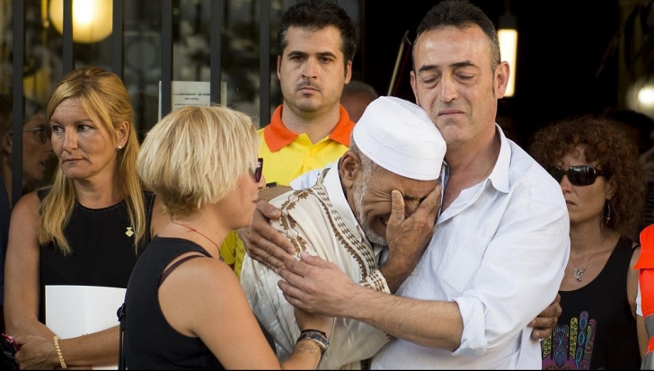 GEST IMPRESIONANT al tatălui care şi-a pierdut copilul de 3 ani în atacul terorist de la Barcelona