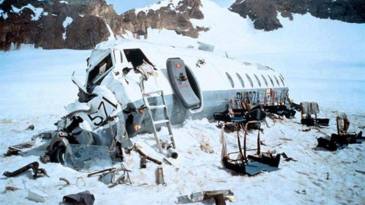 La 72 de zile de la prăbușirea avionului au găsit în munți secretul cumplit al supraviețuitorilor
