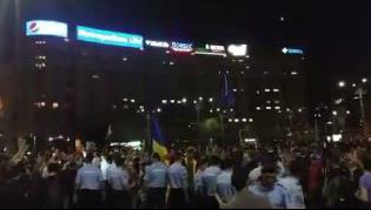 500 de oameni au protestat în București împotriva noilor legi privind justiția 