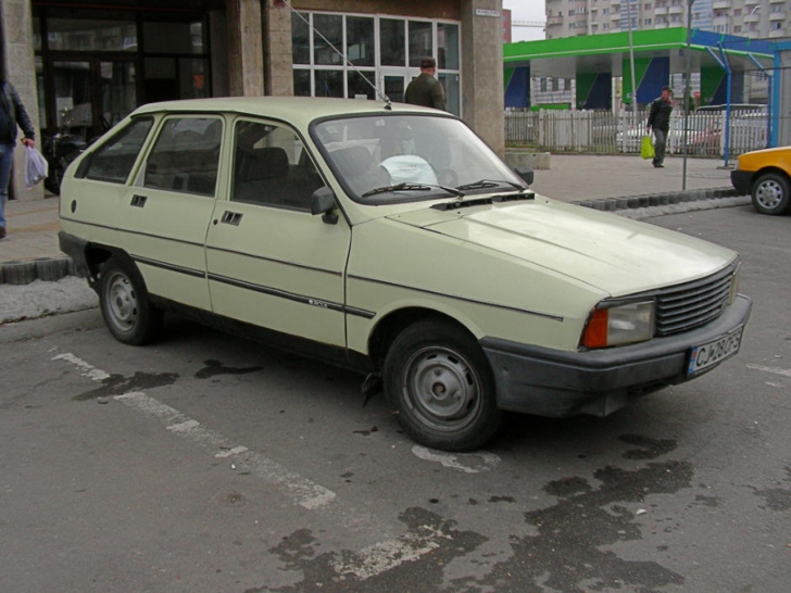 Au fabricat un model nou de Dacia. Când au văzut ce a ieşit, au poreclit-o "Răţuşca cea urâtă"