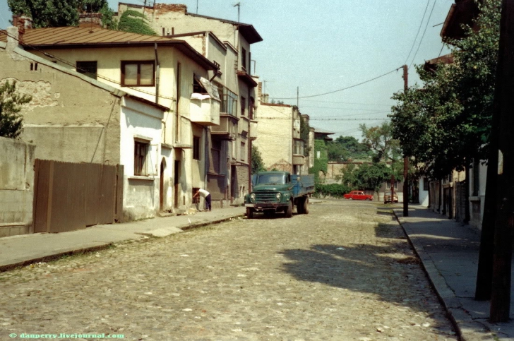 Cum arăta cartierul bucureştean dărâmat de Ceauşescu pentru a construi peste el Casa Poporului
