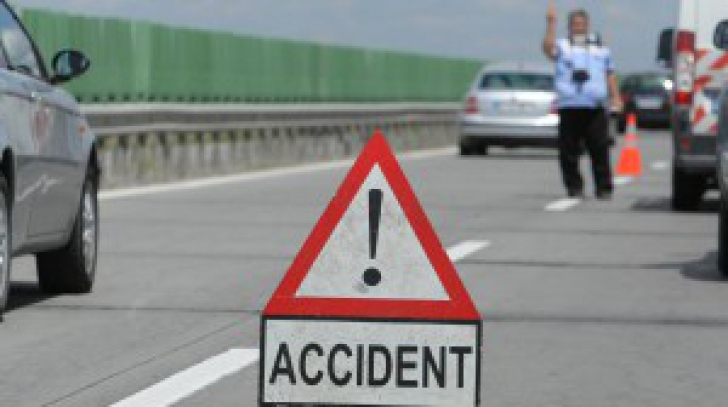 Accident cu trei maşini pe DN7. Traficul, îngreunat