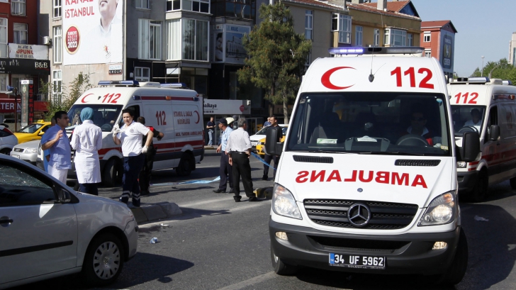 Accident cumplit în Antalya: Cel puţin 20 de turişti, inclusiv străini, au fost răniţi