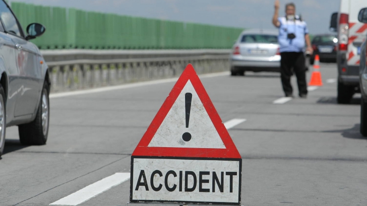 Accident în lanţ pe Autostrada Soarelui: mai multe maşini s-au ciocnit. VIDEO