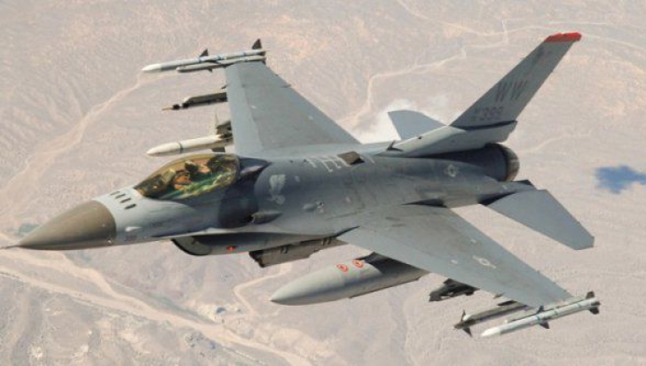 Transferul de tehnologie pentru avioanele F16, oficial. Investiţia americană, un semnal