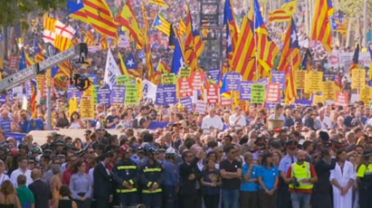 Manifestație masivă la Barcelona. Zeci de mii de oameni împotriva terorismului