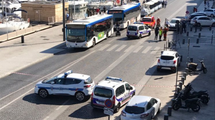 Un mort și un rănit după ce o mașină a intrat în mulțime la Marsilia