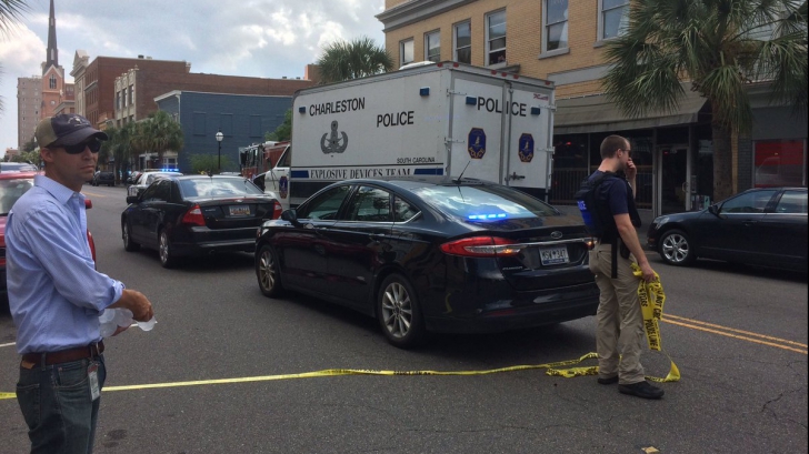 Împuşcături în oraşul american Charleston - un mort. Atacatorul, împuşcat de poliţişti
