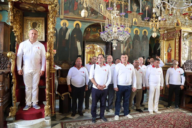 "Cu Doamne ajută" în campanie. Președintele R. Moldova Igor Dodon, selfie pe Muntele Athos