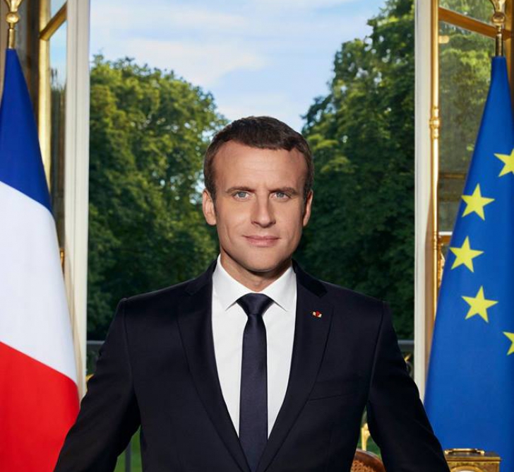 Obraz de preşedinte: Emmanuel Macron a cheltuit 26 000 de euro pe machiaj, de când este în funcţie 