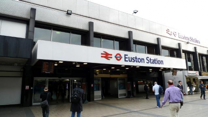 Alertă la Londra. O gară a fost evacuată din cauza unei țigări electronice