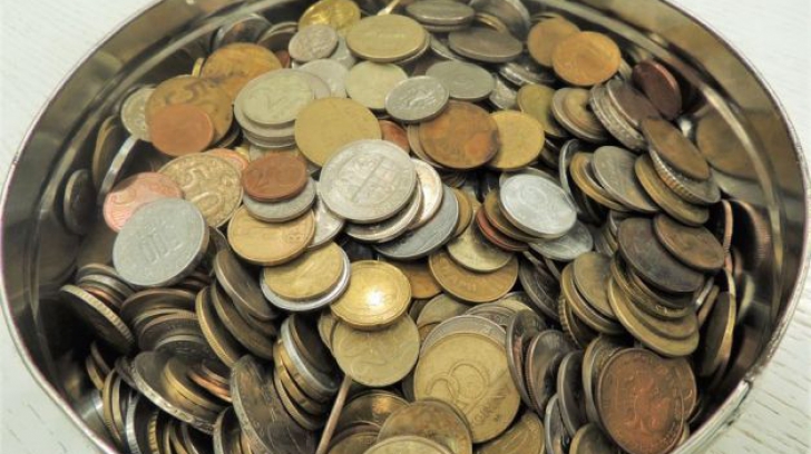 ''Găleata cu monede'', o provocare inedită ce ia amploare în China