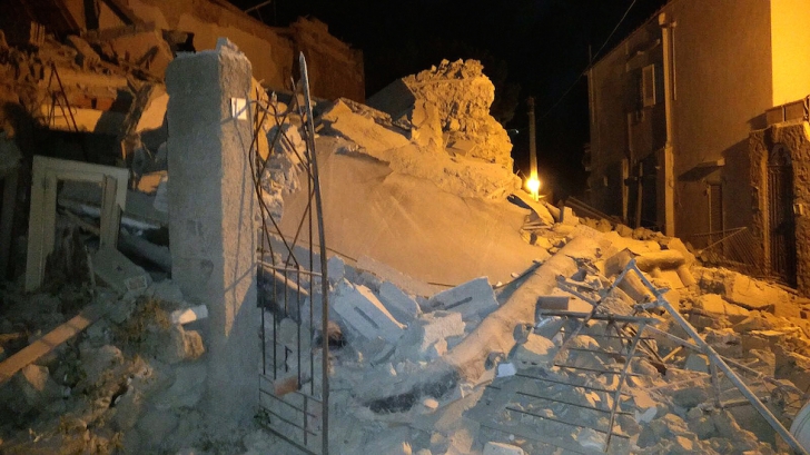 Cutremur insula Ischia Italia