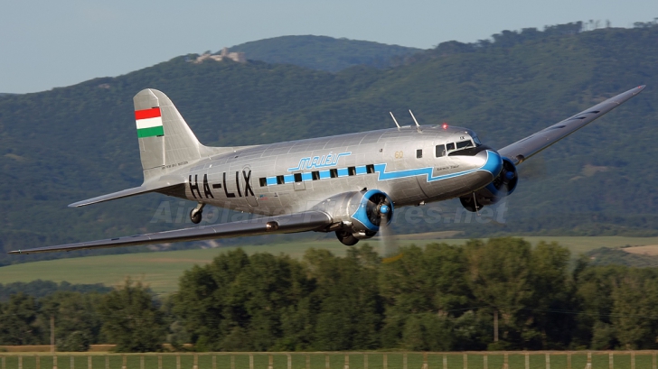 Avionul va efectua și două zboruri deasupra Sibiului.