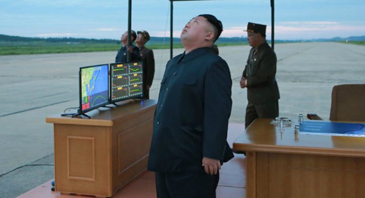 Imagini fabuloase cu Kim Jong-un, la lansarea rachetei care a speriat lumea