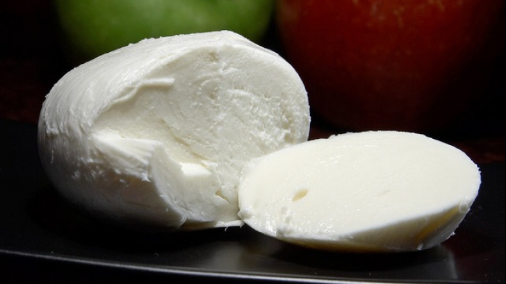 Beneficiile secrete ale consumului de brânză. Vei mânca în fiecare zi