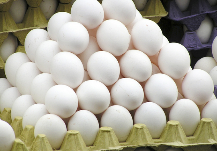 ALERTĂ! OUĂLE CONTAMINATE au ajuns şi în România. Medic primar: Excludeţi ouăle din consum!