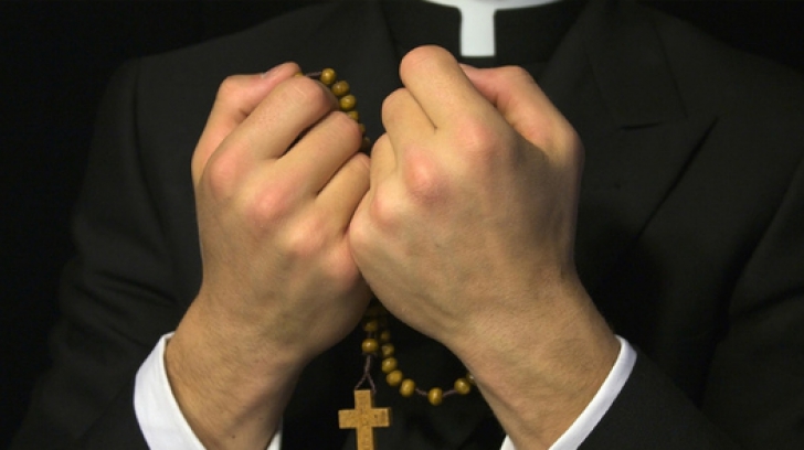 De ce preoţii romano-catolici nu au voie să se însoare