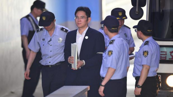 Procurorii cer 12 ani de închisoare pentru moștenitorul imperiului Samsung